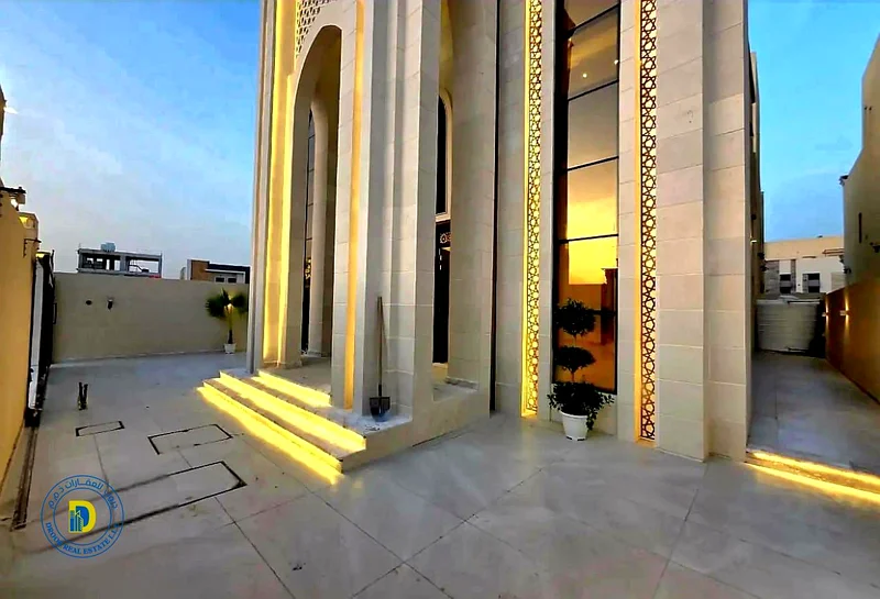 For luxury lovers, a classic villa with 5 rooms, including registration fees, Al-Helio 2 area, super deluxe finishing, freehold , bank financing63905737608833111