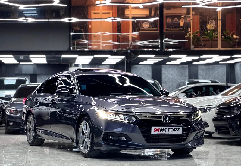 2018 GCC HONDA ACCORD MINT CONDITION ACCIDENT FREE WARRANTY AND FINANCE63612064130690111