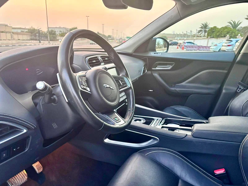 Jaguar F-pace 2019 GCC | original paint | R sport63613735530115112