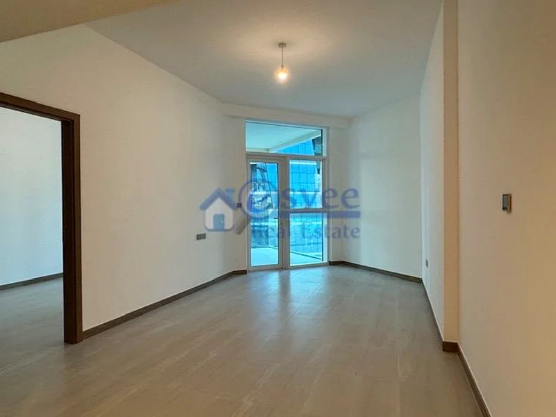 شقة جديدة بالكامل ومفروشة جزئيًا بغرفة نوم واحدة متوفرة للإيجار في بايزنس باي63792244593537114