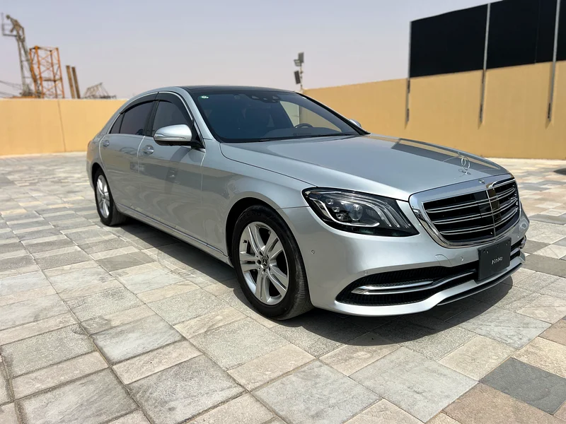مرسيدس بنز إس-560 موديل 2019 مجهزة بالكامل، مستوردة من اليابان، سيارة نظيفة63613986255489111