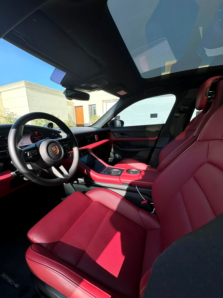 Immaculate Porsche Taycan 4S | GCC specs63612074560002114