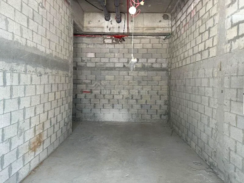 محل تجزئة | إطلالة على البحيرة | موقع متميز63823788052097110