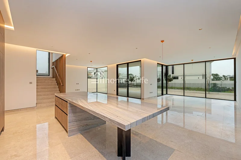 UNDER LANDSCAPING  | UPGRADED  | CORNER63736528456578112