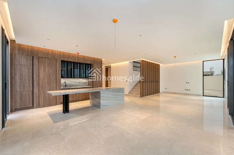 UNDER LANDSCAPING  | UPGRADED  | CORNER63736528456578110