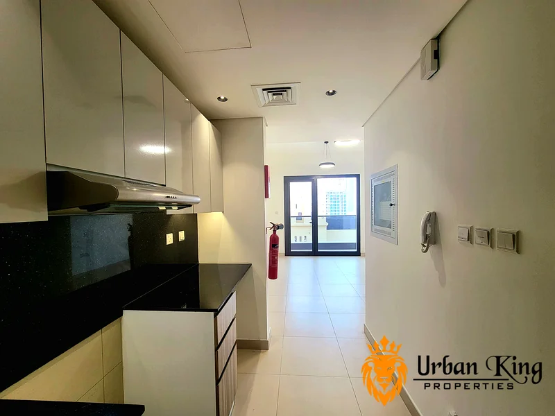 PROPERTY OF WEEK / HIGH FLOOR  /  LAST UNIT63739457716994110