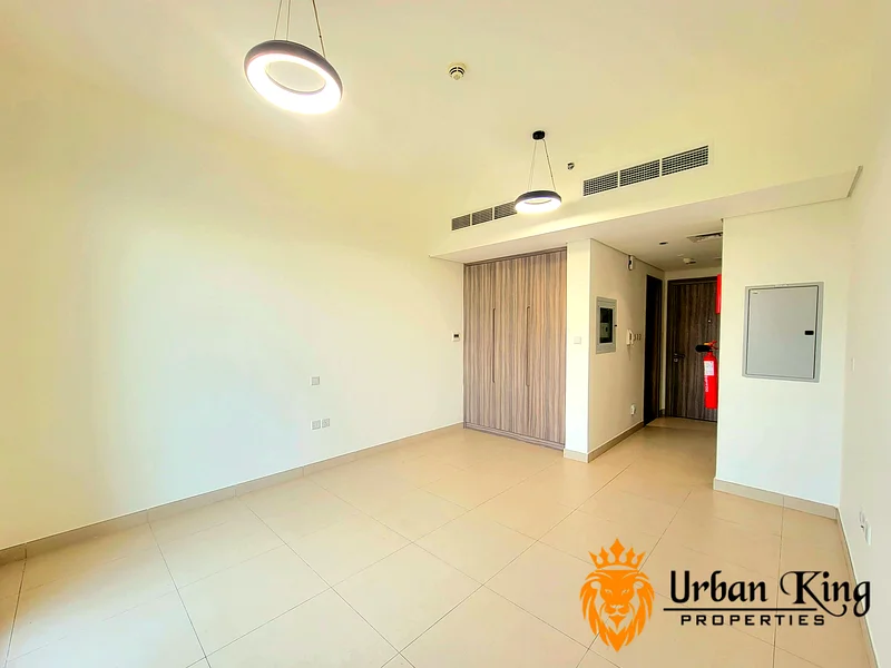 PROPERTY OF WEEK / HIGH FLOOR  /  LAST UNIT63739457716994114