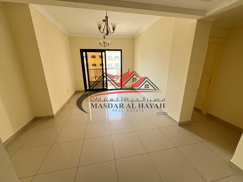 تصميم فريد وصيانة جيدة وديكور داخلي مذهل مع موقف سيارات _شرفة_ خزانة ملابس موقع ممتاز63812426611203113