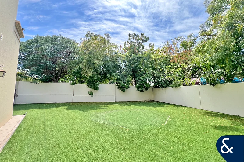 Vacant Now | Single Row | 7,109 Sq Ft Plot63915982681603112
