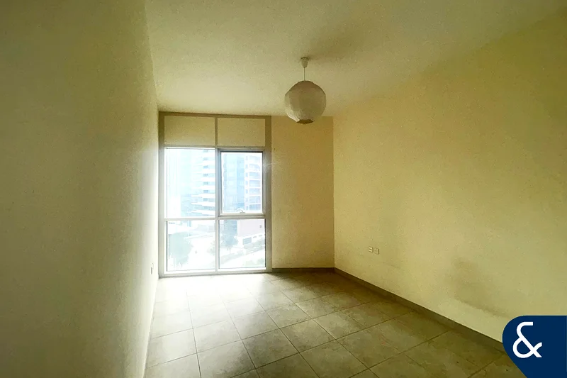 Vacant |  Lake Views  | Investment63987419698178114