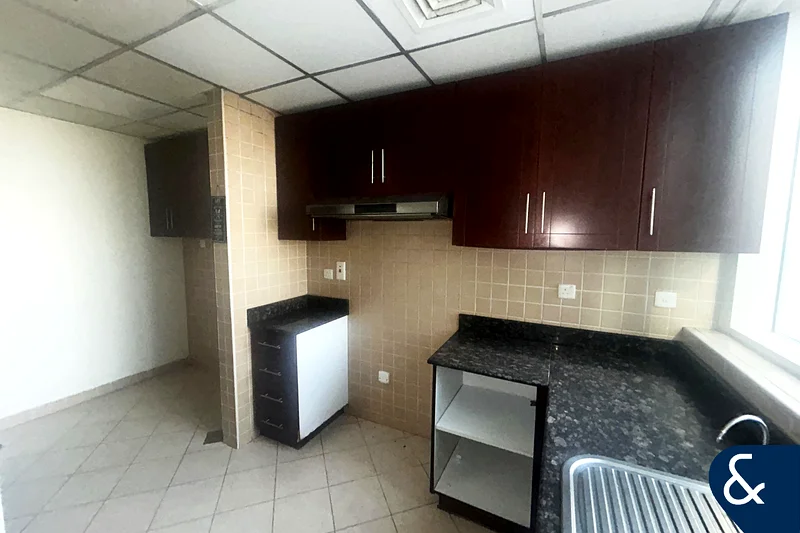 Vacant |  Lake Views  | Investment63987419698178112