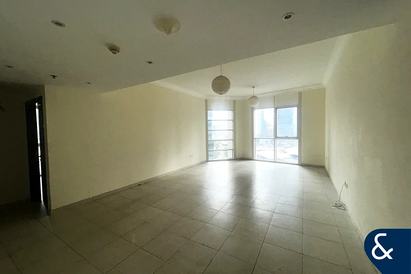 Vacant |  Lake Views  | Investment63987419698178110