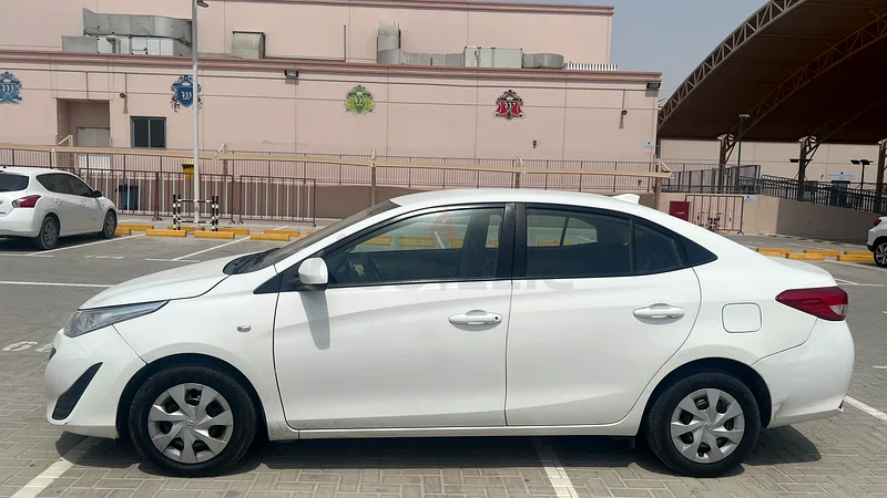 تويوتا ياريس SE+ للبيع63612448890243113