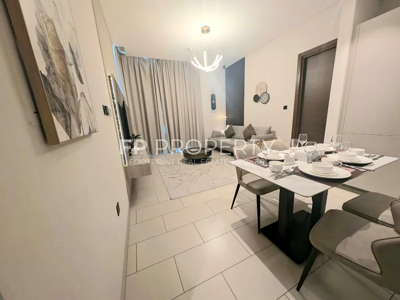 الطابق العلوي | فاخر | شاغر63757668802563113