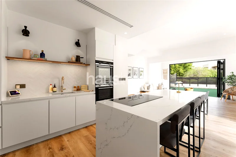 Stunning 4 Bedroom | Park Backing | Fully Upgraded63919687080833112