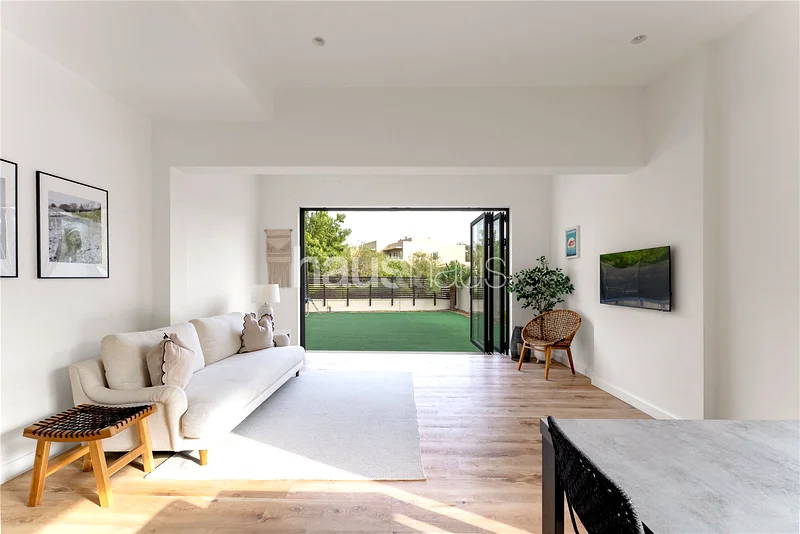 Stunning 4 Bedroom | Park Backing | Fully Upgraded63919687080833114