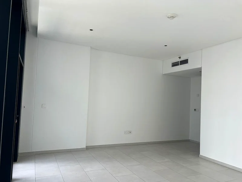 SPACIOUS | UNFURNISHED STUDIO READY TO MOVE63790342123395110