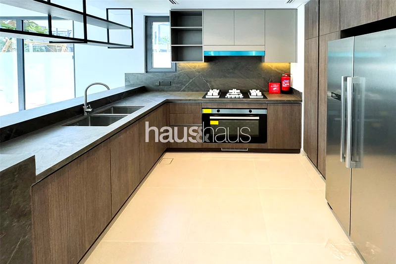 Community Expert | Fully Upgraded | Prime Location63929934707585113