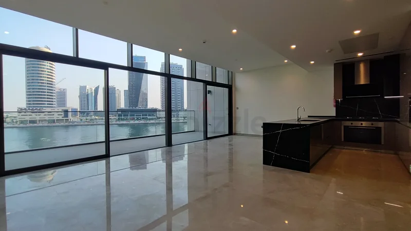 Waterfront 2bed + maid63792133729537110