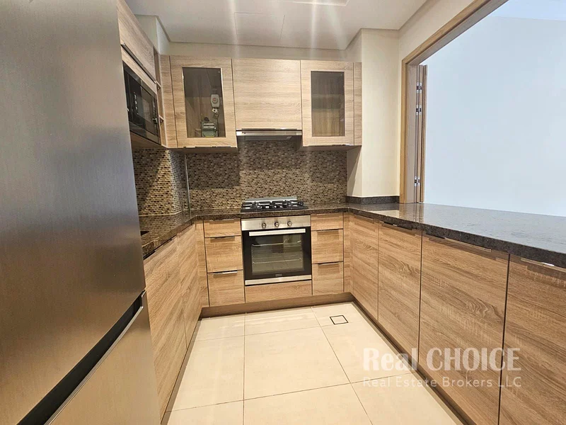 Move-in Ready| Bright and Spacious| Fully Rennovated63915253600258112