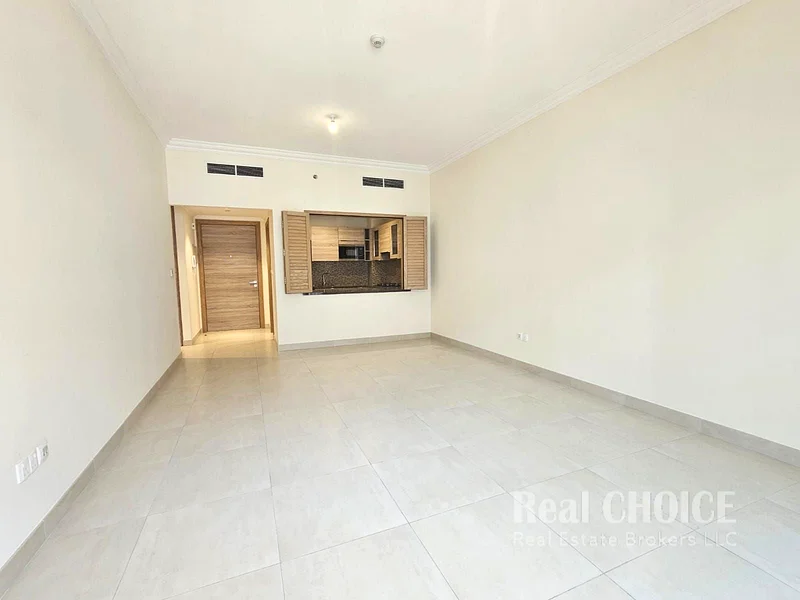 Move-in Ready| Bright and Spacious| Fully Rennovated63915253600258110