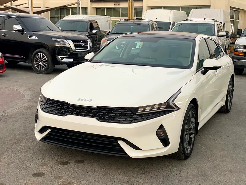Kia K5 White 202363612077035906114