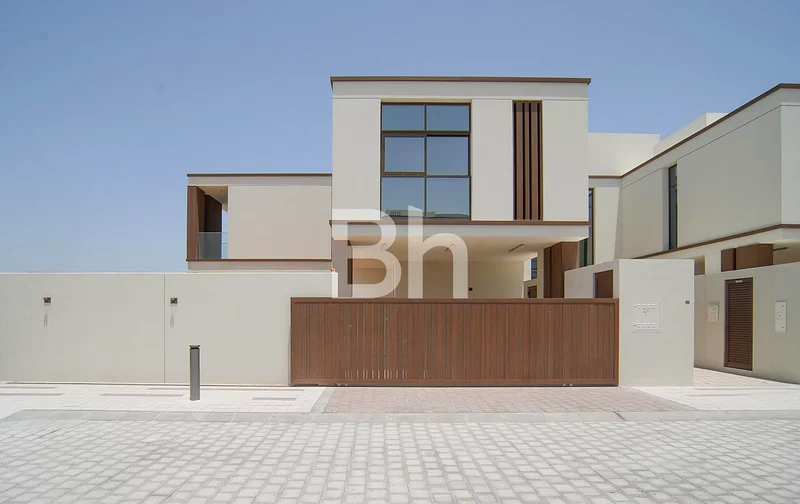 Corner TH3 Square | Handing Over | Spacious Layout63839670100483110
