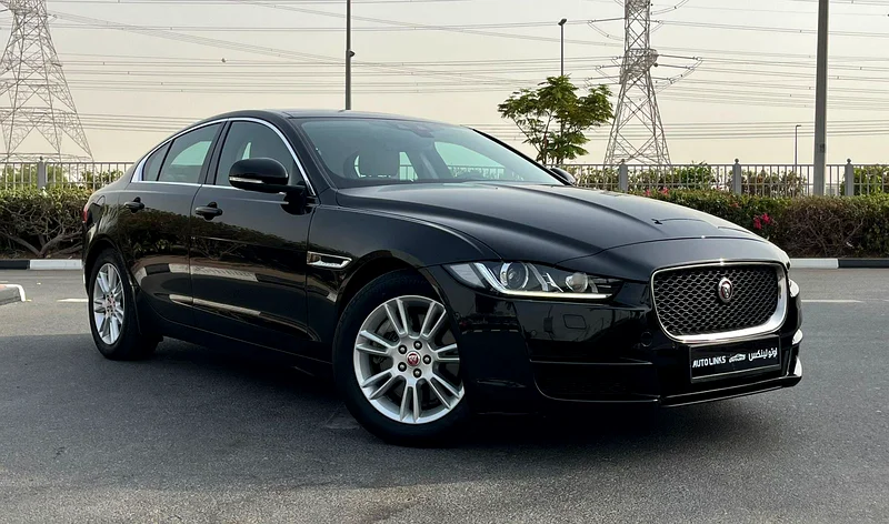 Jaguar • XE • SE • 2.0 Turbo gcc First owner  with 2 keys63613735357187112