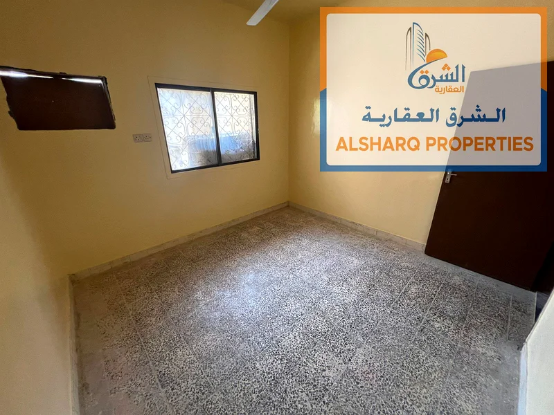 A one-bedroom apartment in a very distinguished location on the Ajman Corniche, the second row directly from the sea and next to the famous ship round63810725793153114