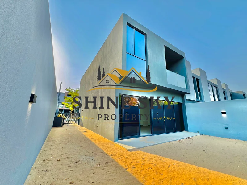 Hiii ! Are you Looking 3 BHK Townhouse | Single Row Corner Unit | Spacious Layout | Gated Community | With All amenities63654746836483110