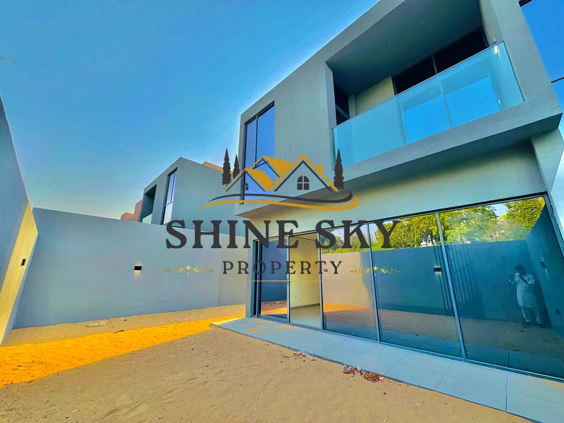 Hiii ! Are you Looking 3 BHK Townhouse | Single Row Corner Unit | Spacious Layout | Gated Community | With All amenities63654746836483112