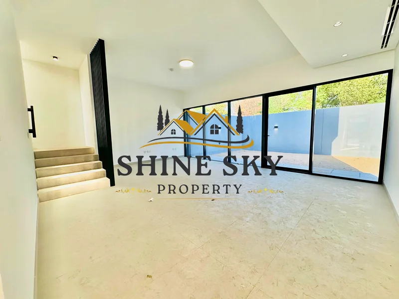 Hiii ! Are you Looking 3 BHK Townhouse | Single Row Corner Unit | Spacious Layout | Gated Community | With All amenities63654746836483113