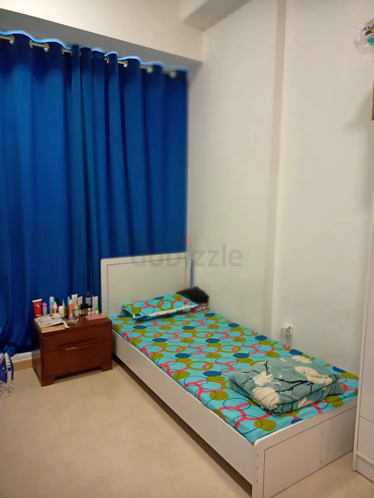 مساحة سرير تنفيذية للبنات/السيدات/النساء في دبي سيليكون أويسس63623901053569111