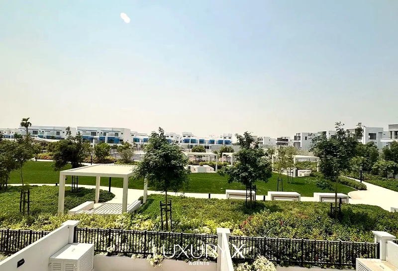 صف واحد | جديد بالكامل | تشمل الأجهزة البيضاء63725914133249111
