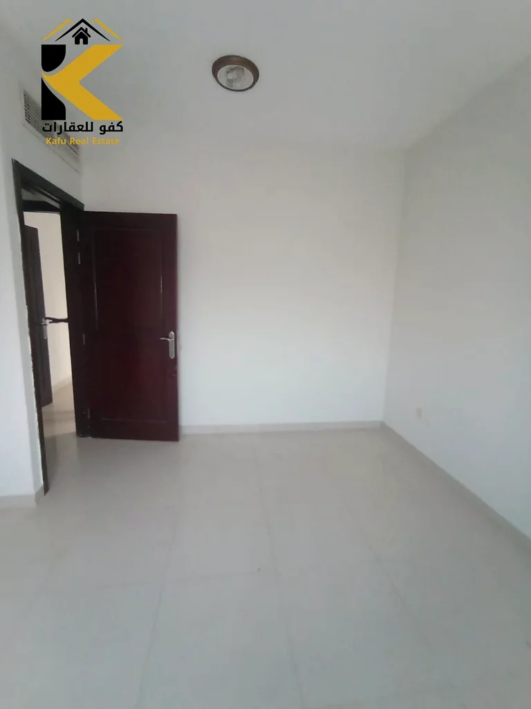 Modern 2BR unit with balcony and 2 bathrooms in prime location63709402778371114