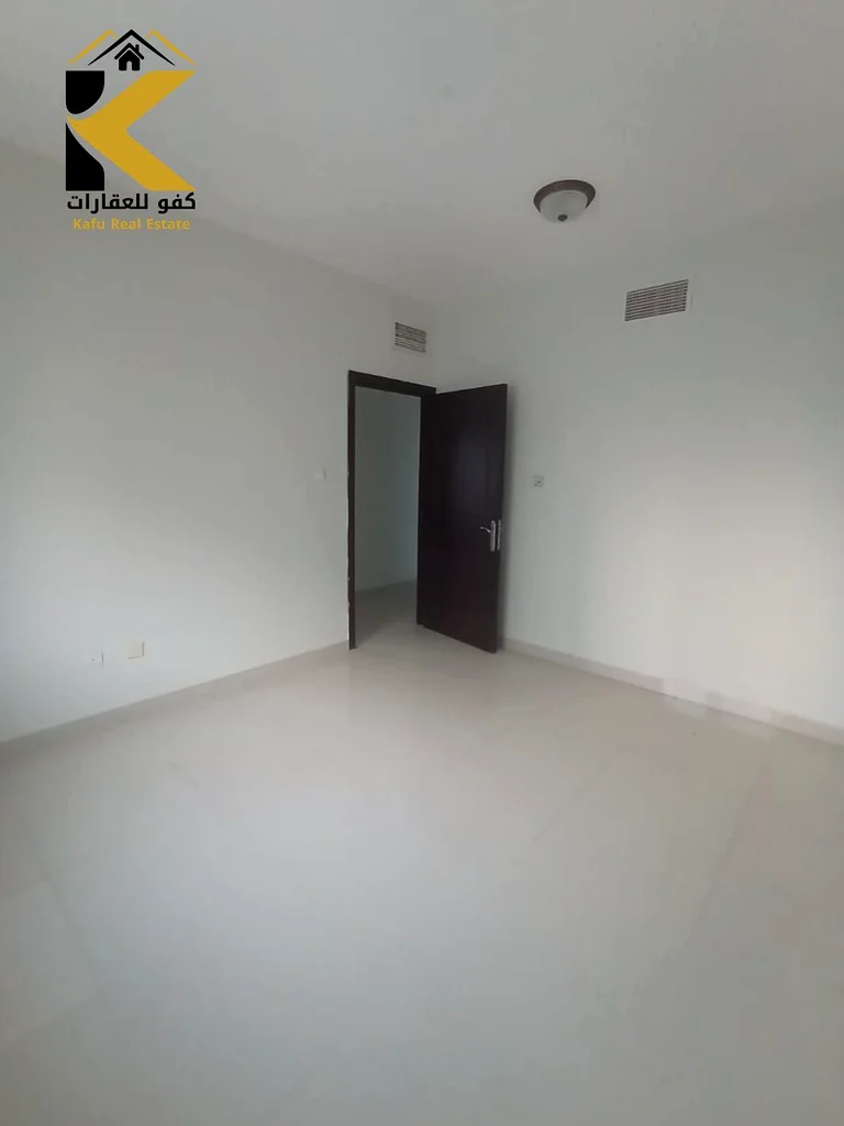 Modern 2BR unit with balcony and 2 bathrooms in prime location63709402778371111