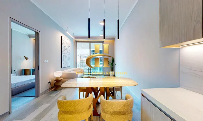 Fully Furnished | With Balcony | Spacious63786976964354114