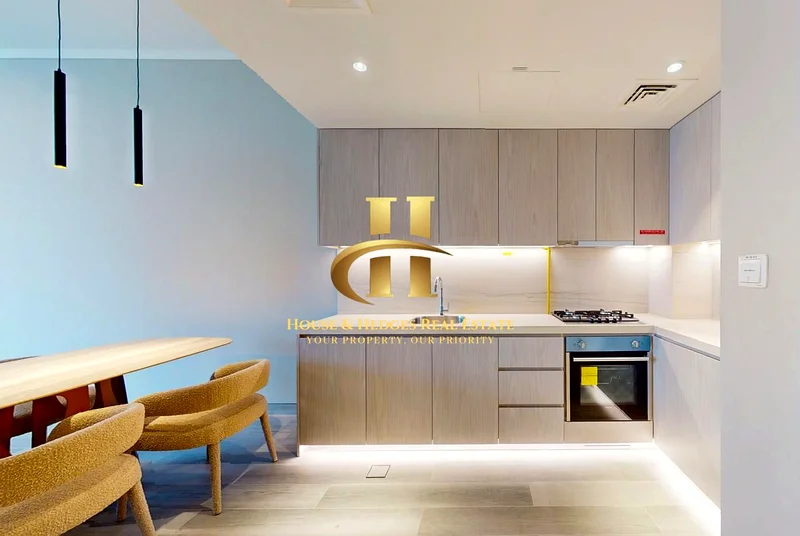 Fully Furnished | With Balcony | Spacious63786976964354111