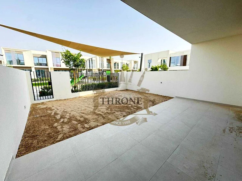 Exclusive Single-Row | 3BR + Maid | Prime Location63734067655810111