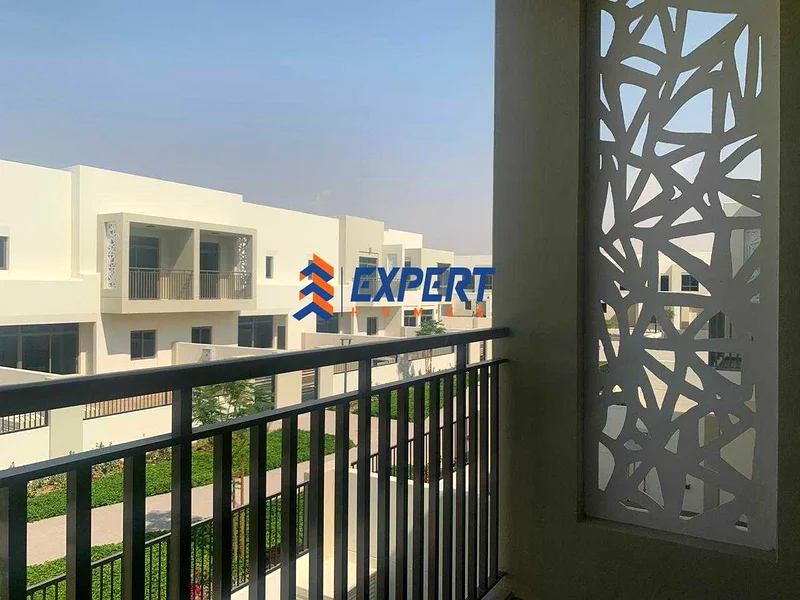 في جرين باتش | صف واحد | بالقرب من الحديقة | النوع 163736715893123111