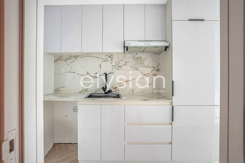 High Floor | Upgraded | Vacant On Transfer63987759067394114