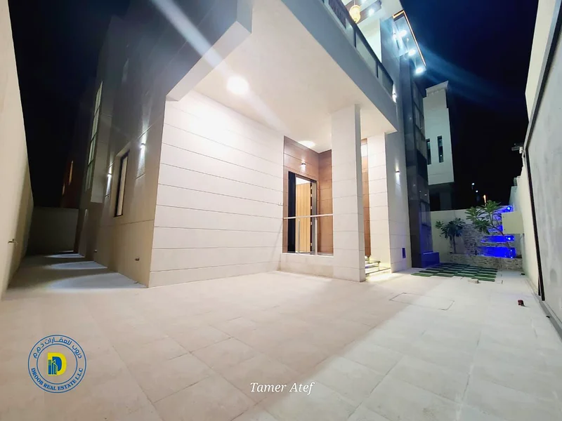 فيلا للبيع مكونة من 5 غرف، بما في ذلك مكيفات الهواء، في منطقة البحية، عجمان، تشطيب فاخر جدًا، ملكية تامة، تمويل مصرفي63881908950915111