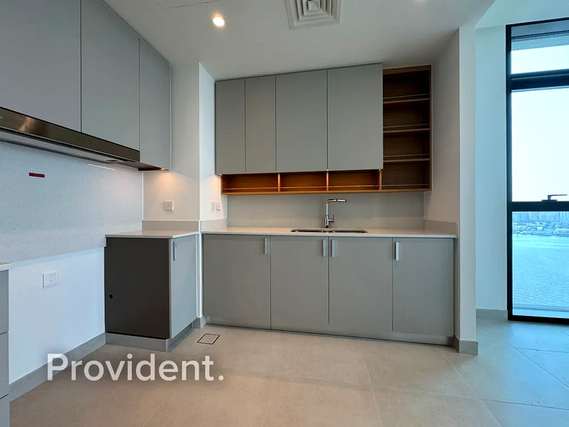 Ready to move |  Full Creek View | High Floor64026368433922113