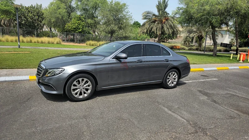 MERCEDES E200 EXECLUSIVE EXELLENT CONDITION FULL SERVICE HISTORY63612088414083113