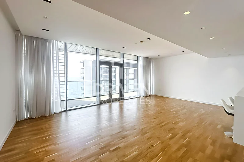 Sea View | Huge Unit with Maids Room | Vacant63726479171202114