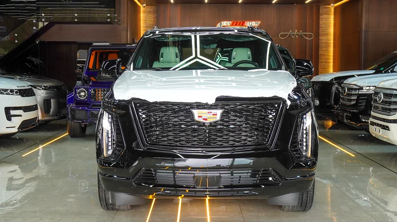 2025 CADILLAC ESCALADE 600 SPORT PLATINUM BLACK EDITION 6.2L PETROL - 360 CAM, PANORAMIC, HUD, BLIND63613736135041111