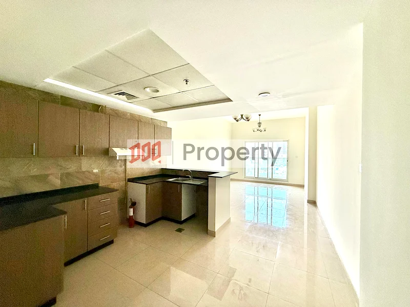 Spacious|Prime Location | Vacant Now63731456053762111