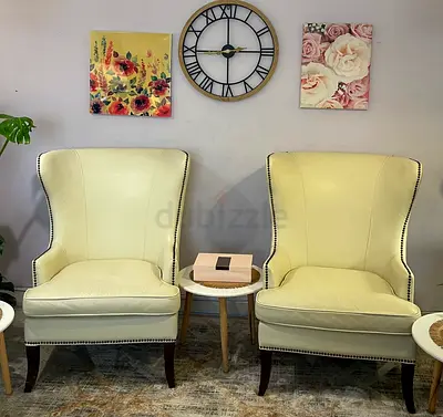 Elegant Pair of Vintage High Back Chairs - Perfect for Any Living Space!