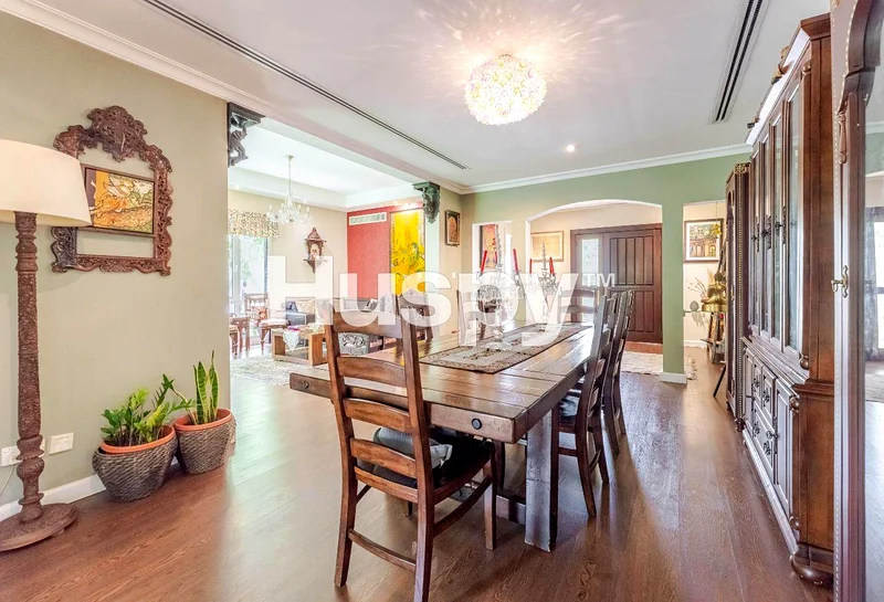 Fully Renovated | Prime Location | Vastu Compliant63917283658498111