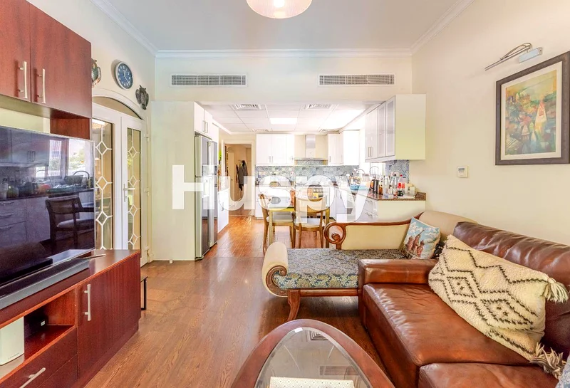 Fully Renovated | Prime Location | Vastu Compliant63917283658498112